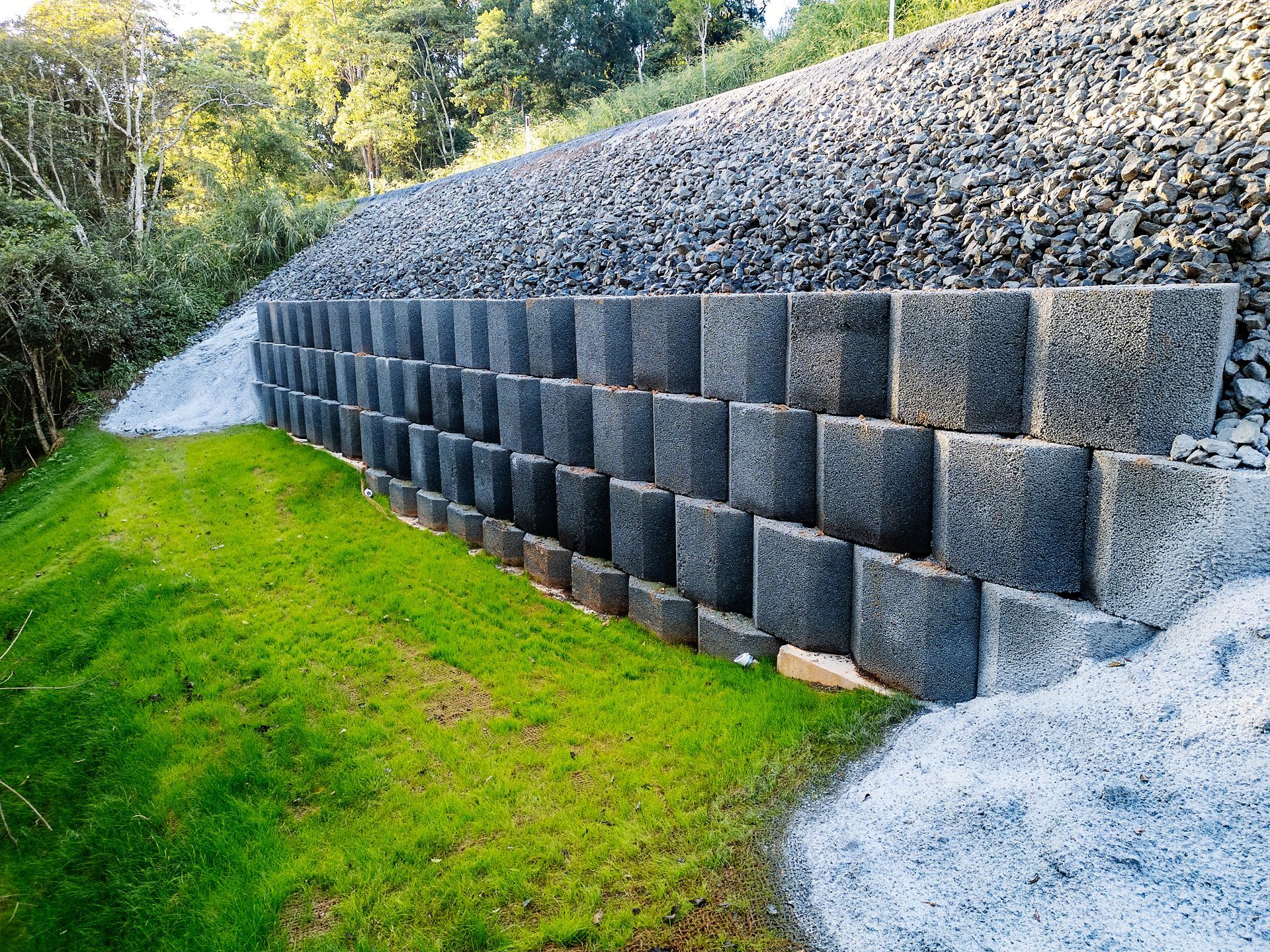 Noosa segmental block wall